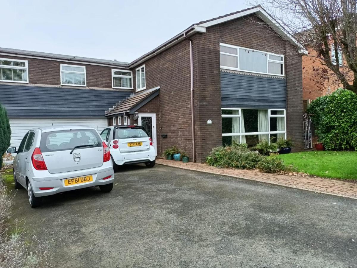 Hotel 5 Ravenhurst Drive Walsall Exterior photo